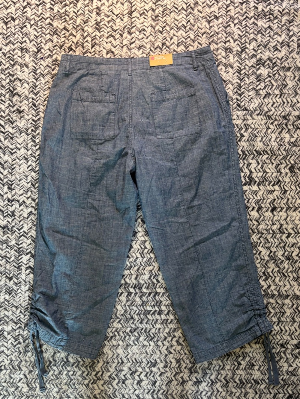 NWT Women’s XL Merona Light Blue Curvy Cropped Cotton Chambray Pants - Picture 5 of 9